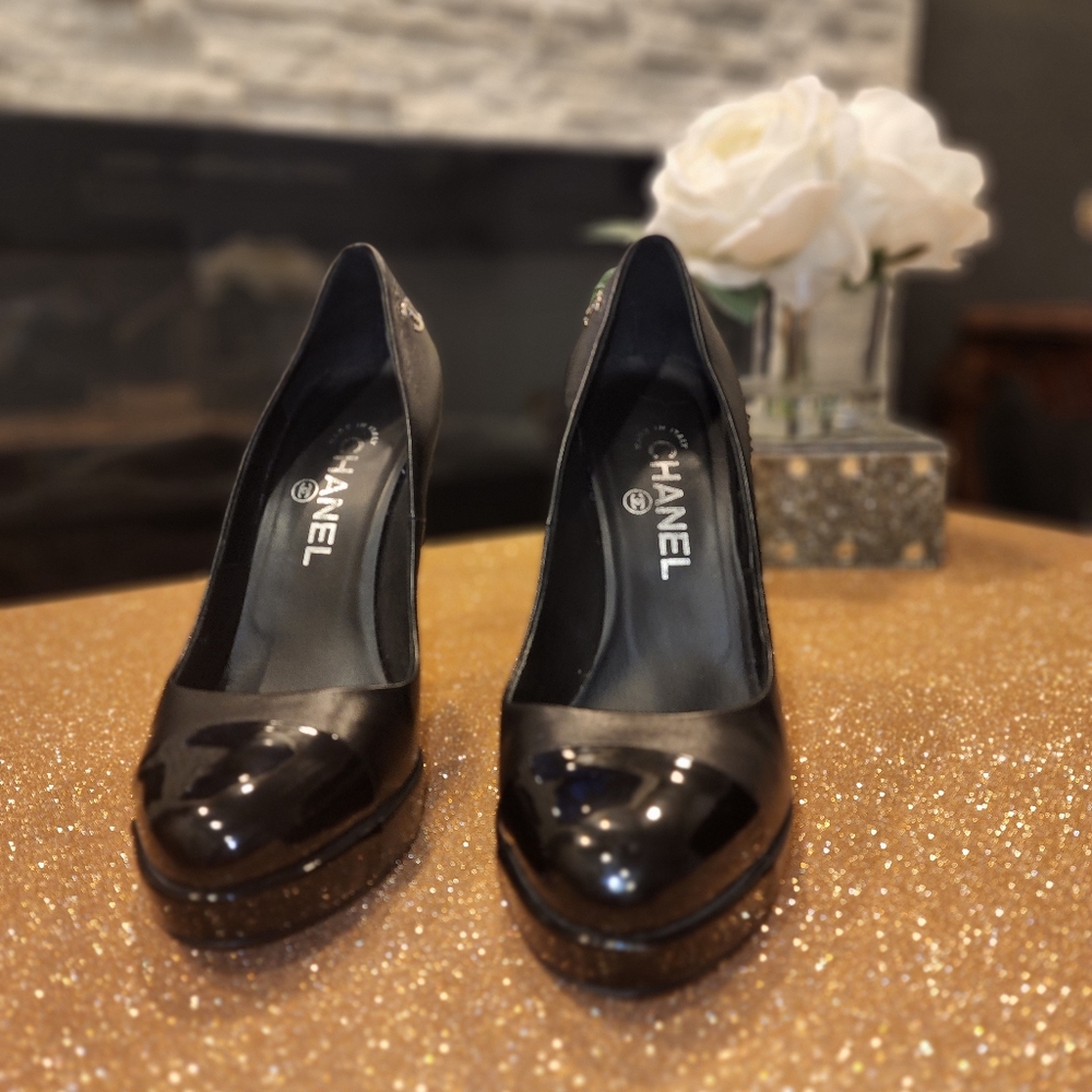 Chanel High-Heels